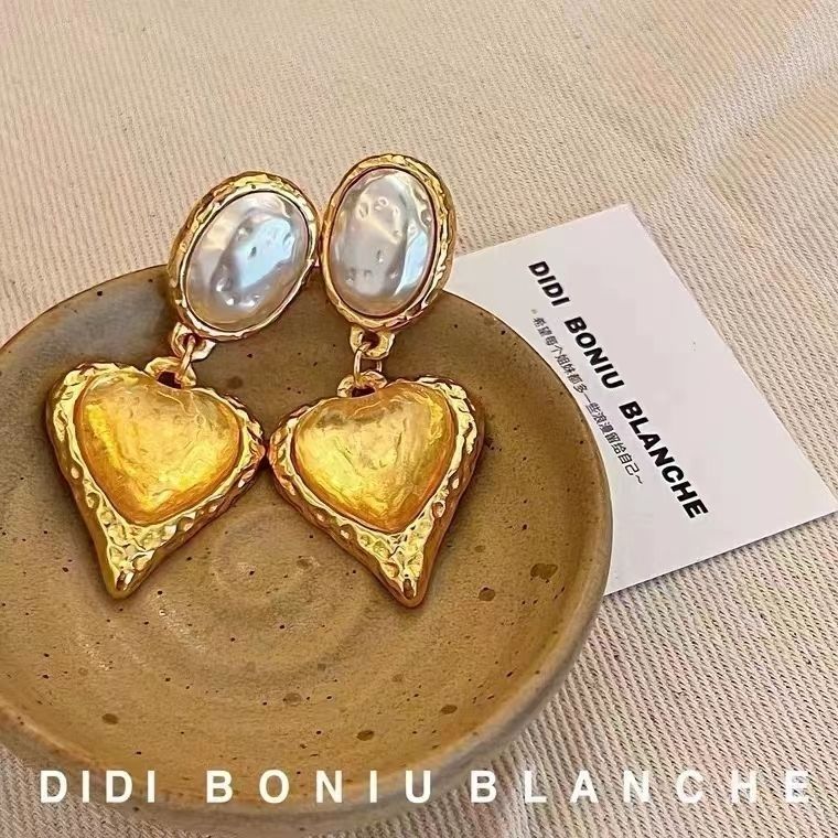 Vintage French Heart Drop Earrings – Imitation Pearl – view 8