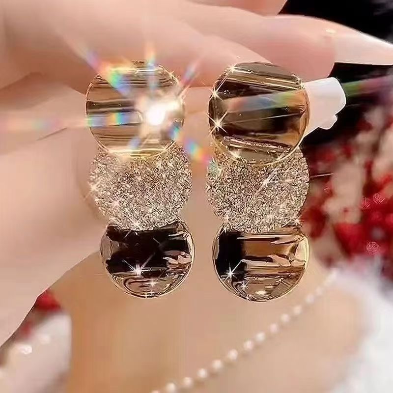 Round Metal Slice Earrings – Elegant Premium Finish