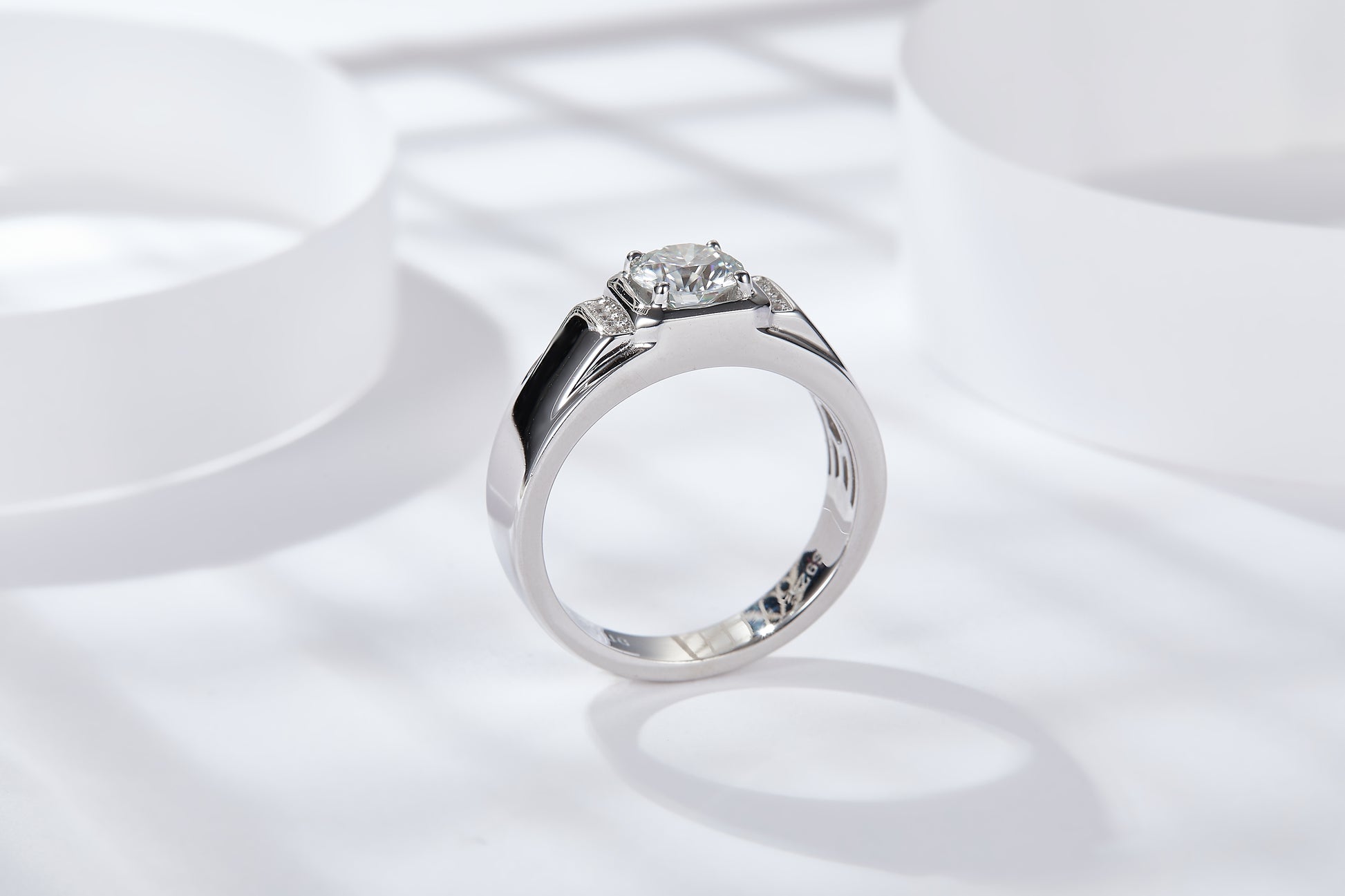 1 Carat Moissanite Men's Ring – S925 Silver, Platinum Plated – view 3