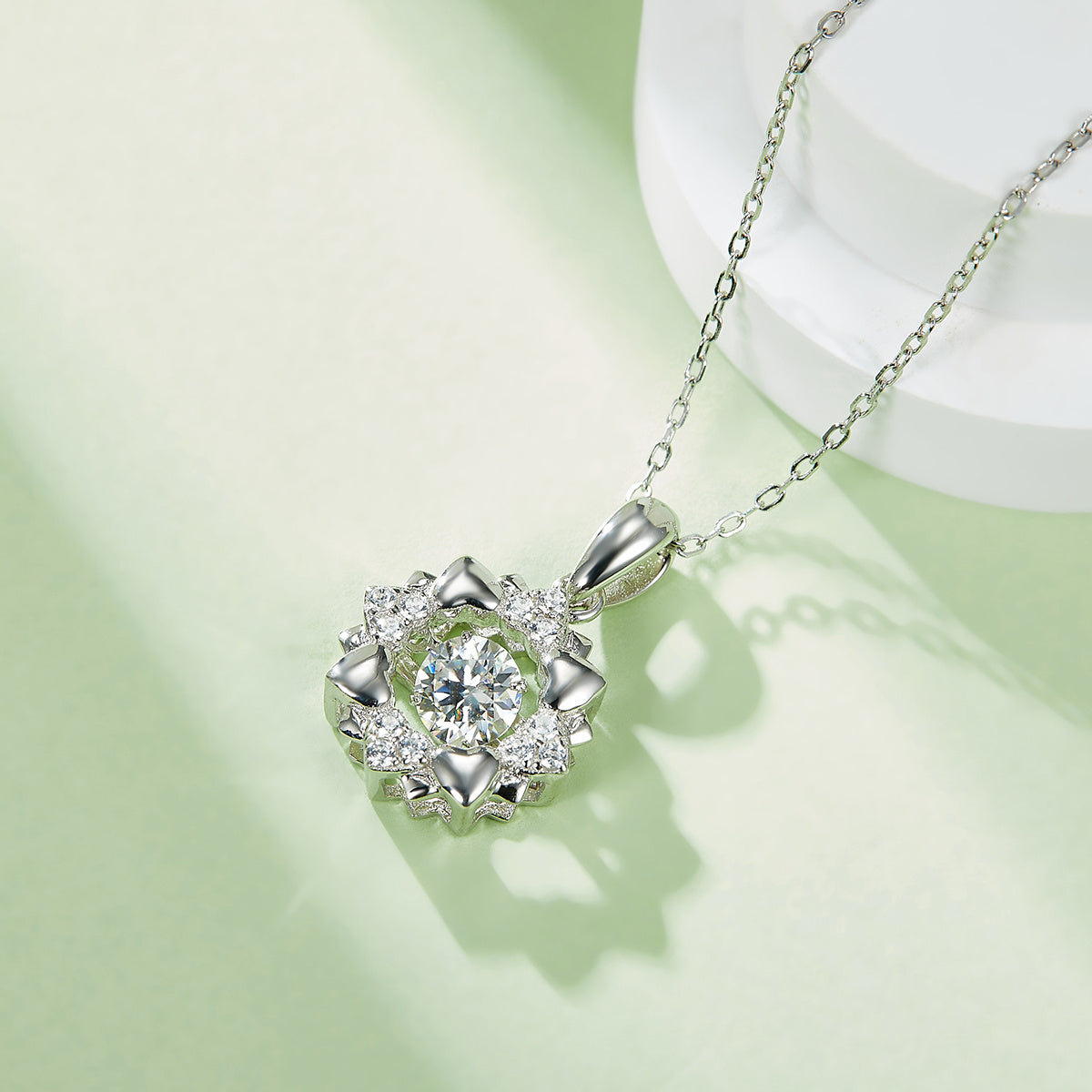 0.5ct Moissanite Flower Pendant Necklace – S925 Platinum Plated – view 3