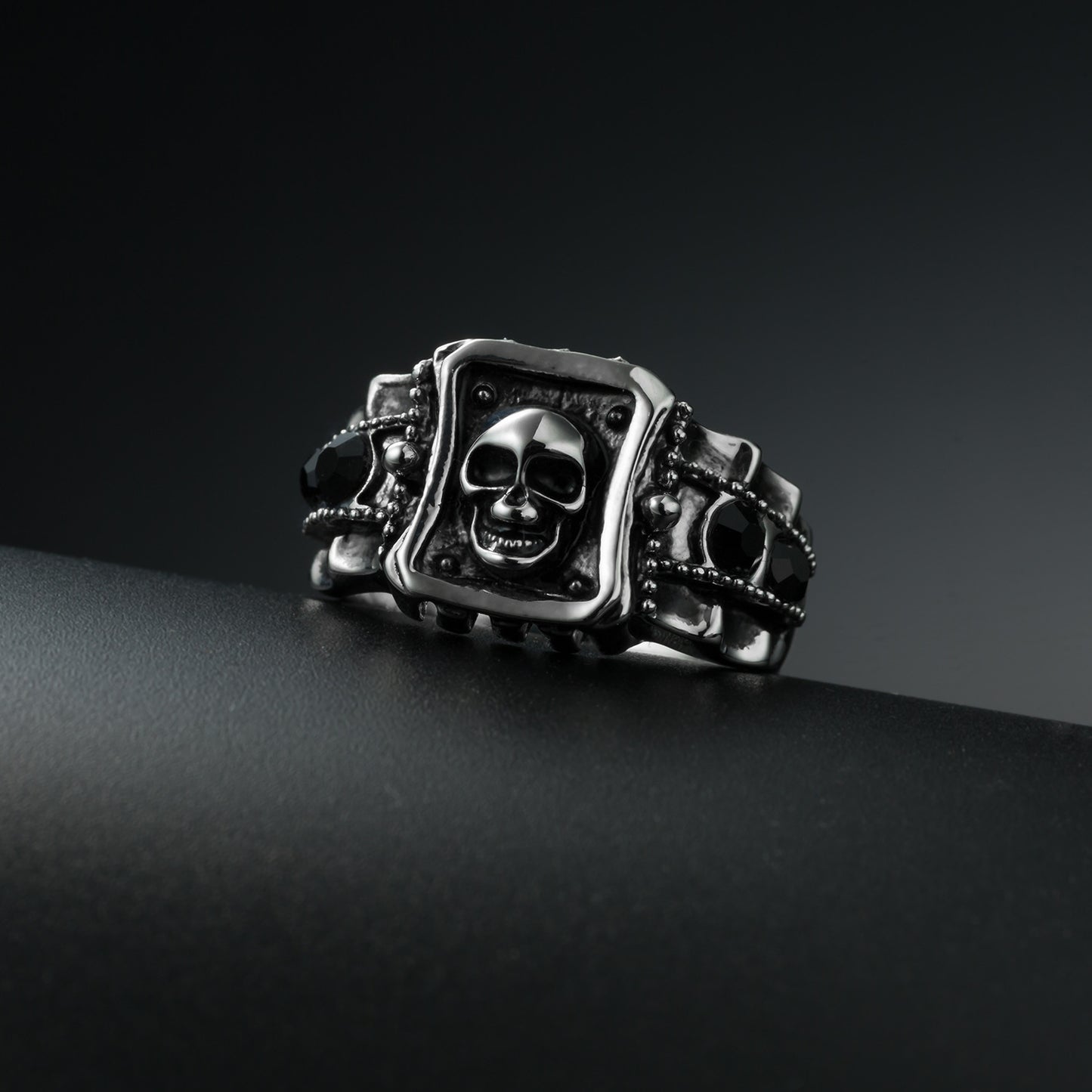 SKULL PUNK STAINLESS STEEL RING – view 3