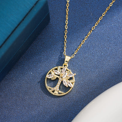 Europe And America Love Hollow Rose Necklace – view 2