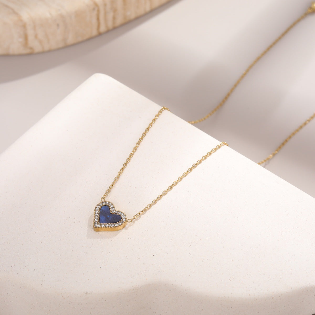 Heart Necklace – 18K Gold, Korean-Japanese Style – view 3