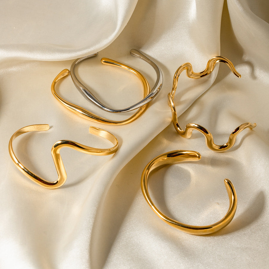 18K Gold Stainless Steel Wave Pull-out Necklace – view 3
