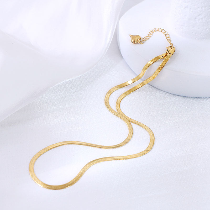 Female 18K Gold Titanium Steel Snake Bone Chain Ins Wind Necklace Niche – view 4