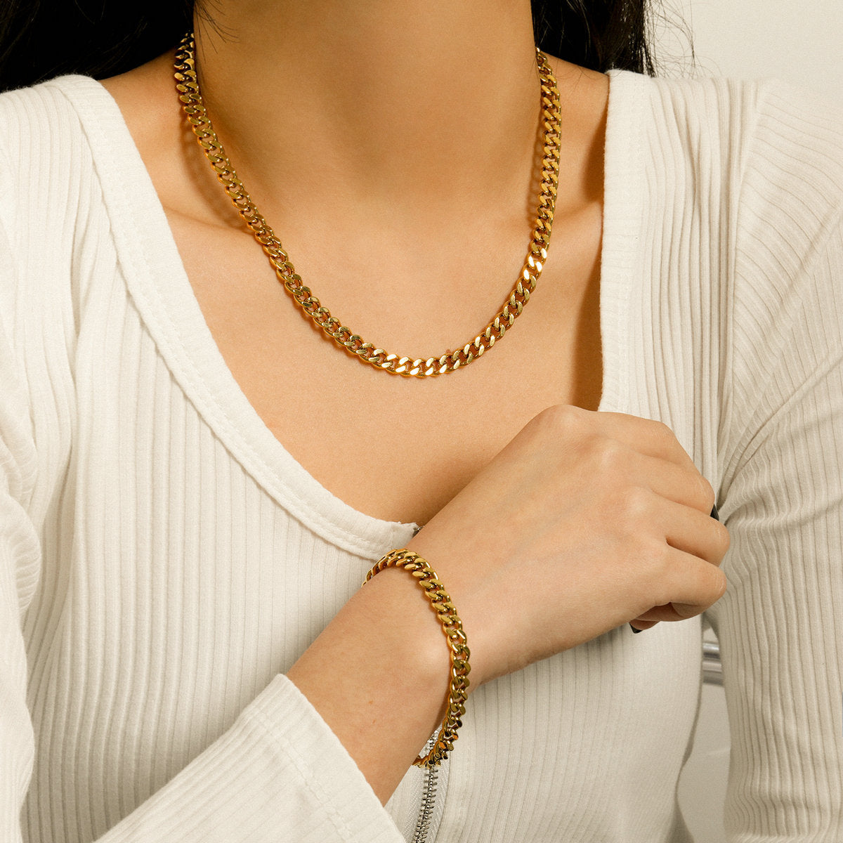 Cuban Chain Necklace – 18K Gold Plated, Lobster Clasp