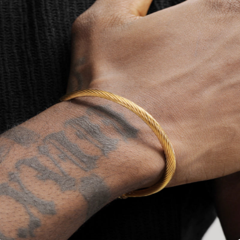 Personalized Titanium Steel Twist 18K Gold Bracelet For Men And Women – view 3