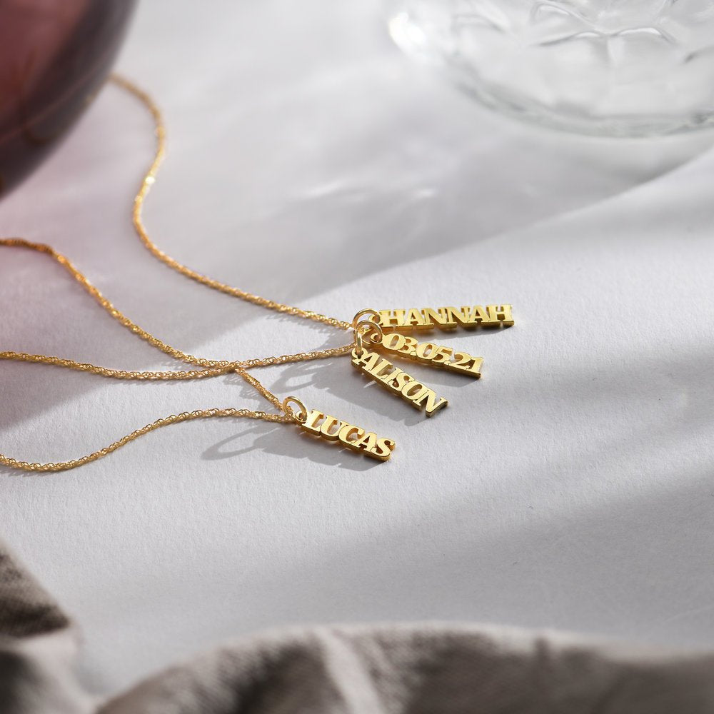 Personalized Necklace With Mother's Day Name Carving – view 4
