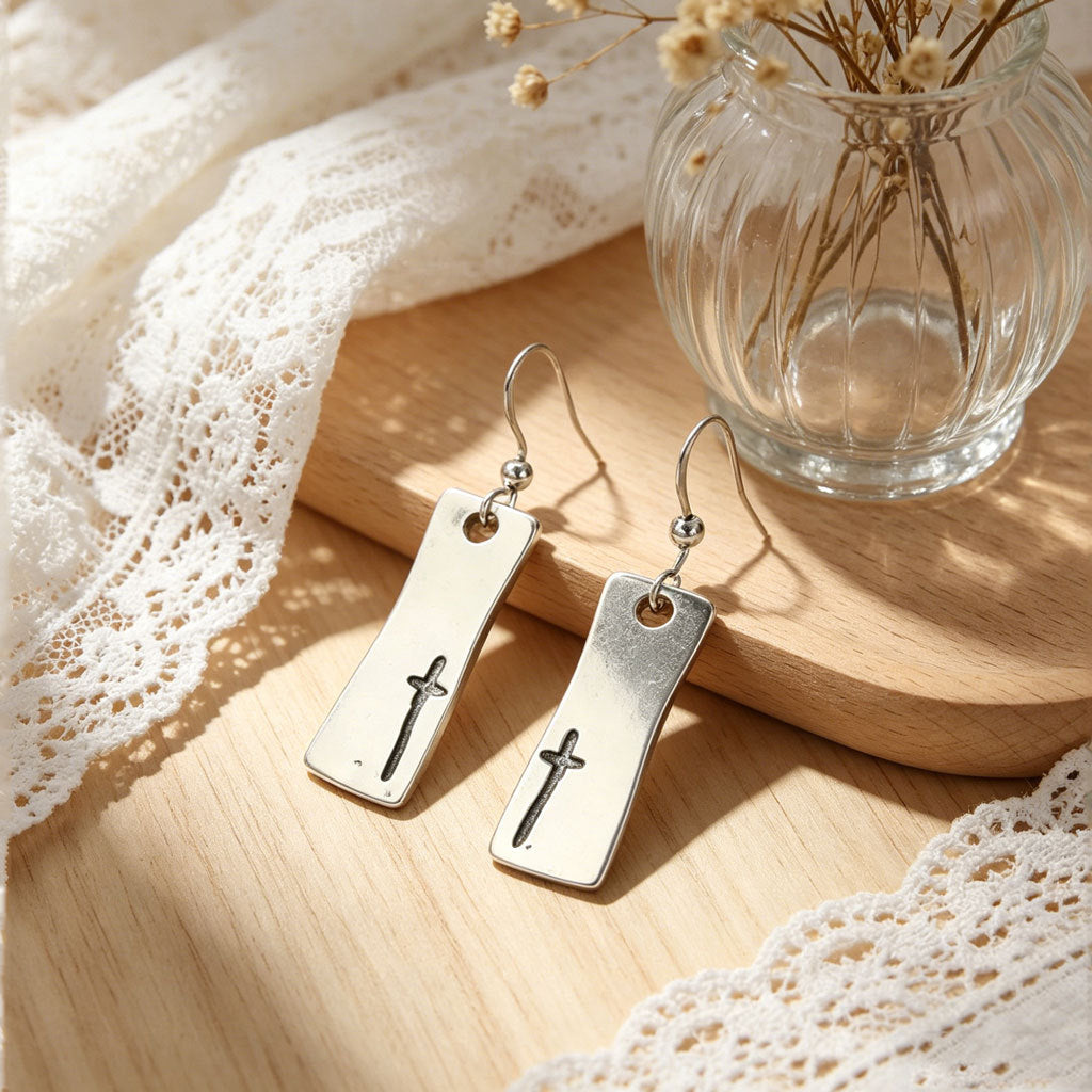 Fashionable Minimalist-style Womens Earrings – view 3