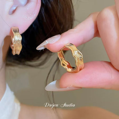 Retro Brushed Metal Half Hoop Earrings, Stylish Ear Cuffs – view 8