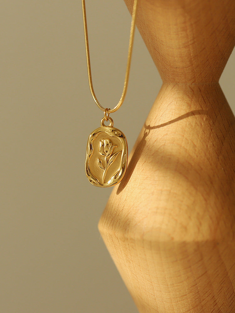 Tulip Snake Chain Necklace – Gold Titanium Steel – view 3