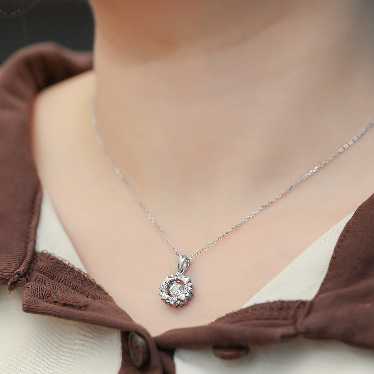0.5ct Moissanite Flower Pendant Necklace – S925 Platinum Plated – view 5