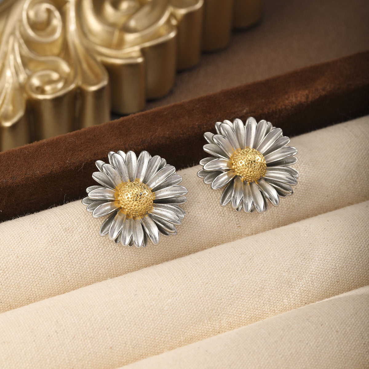 Floral Earrings Elegant And Professional With A High-end Vibe