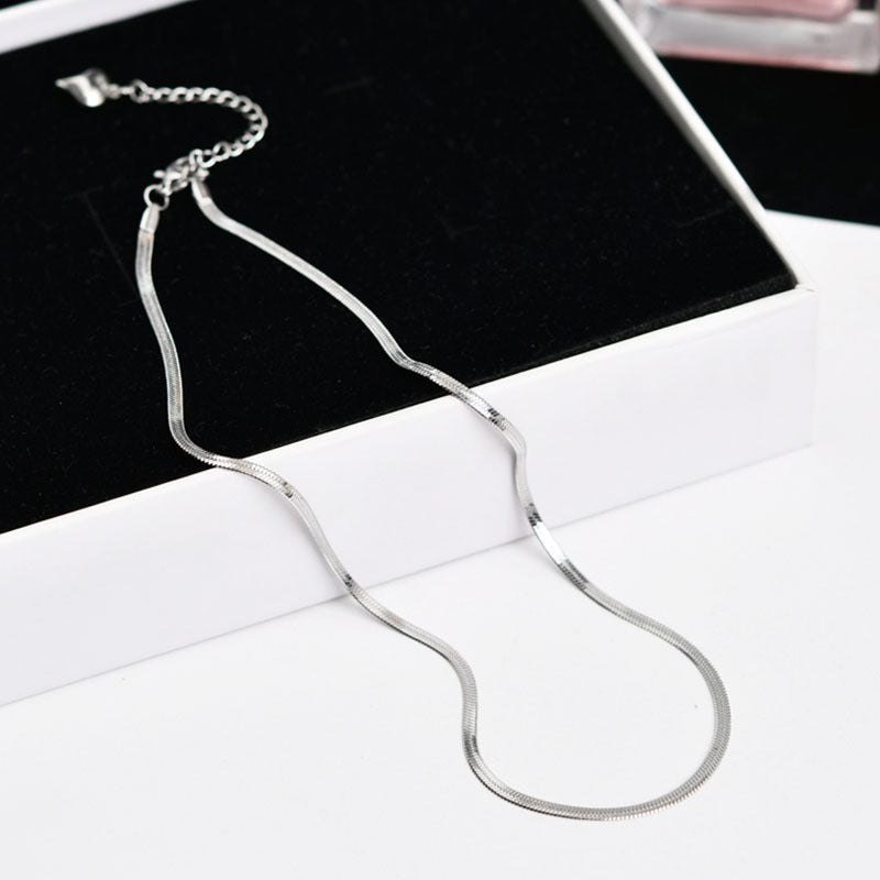 Female 18K Gold Titanium Steel Snake Bone Chain Ins Wind Necklace Niche – view 2