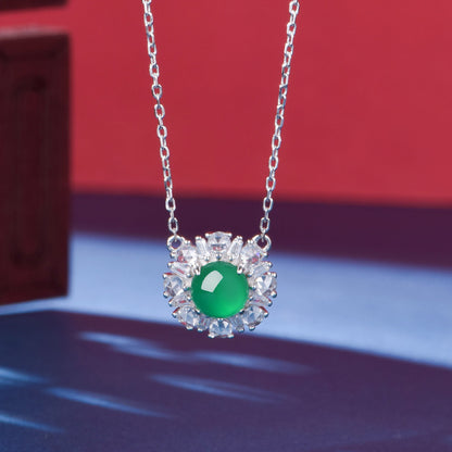 Green chrysoprase daisy pendant necklace with platinum-plated finish – view 4
