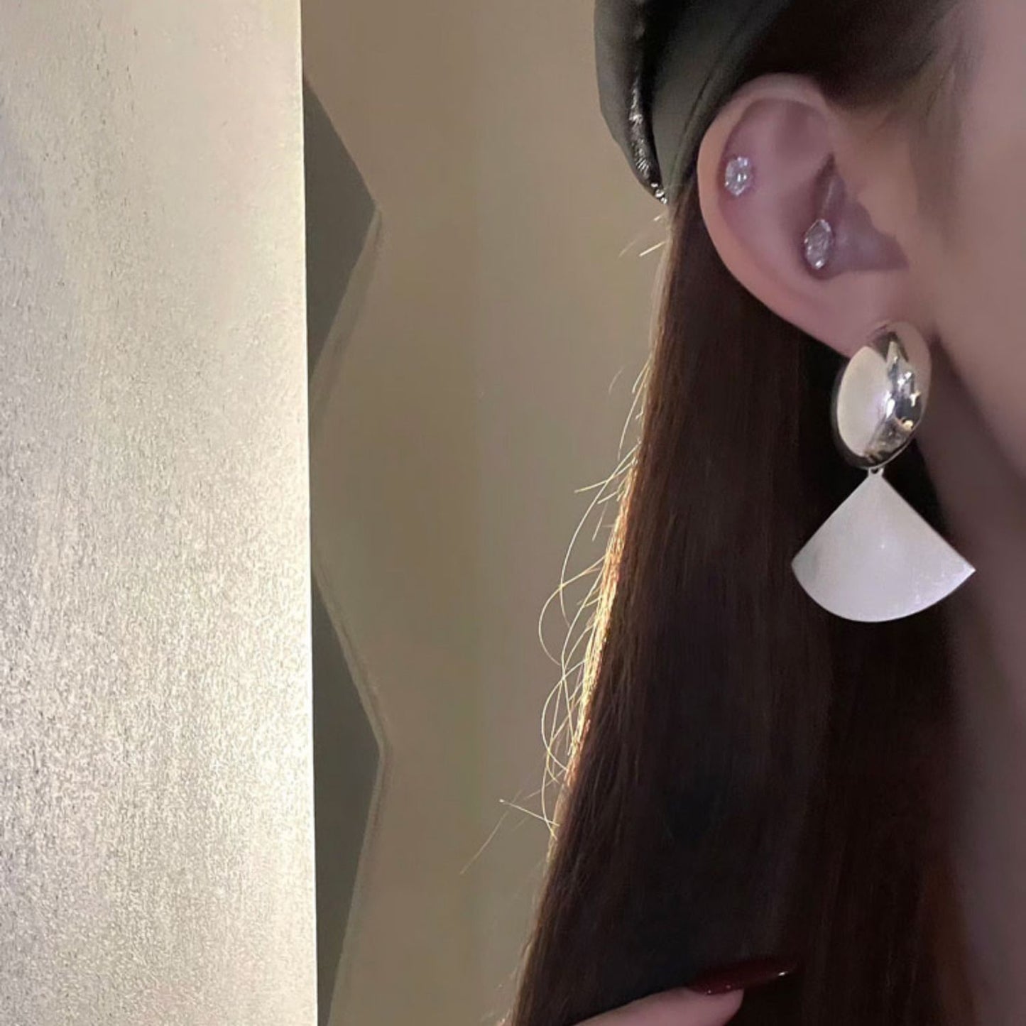 Bold Geometric Metal Earrings, Retro Matte Niche Luxury Jewelry – view 3