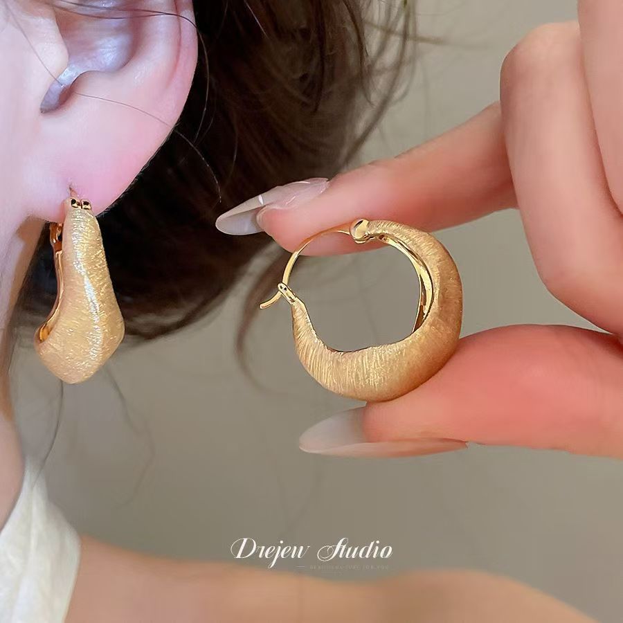 Retro Brushed Metal Half Hoop Earrings, Niche Stylish Ear Cuffs – view 11