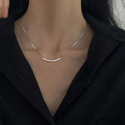 Smile Curved Tube Necklace – S999 Fine Silver