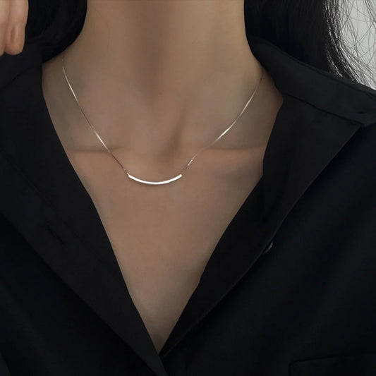 Smile Curved Tube Necklace – S999 Fine Silver