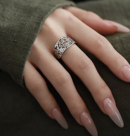 White Moonlight Flower Ring – Chinese Style – view 3