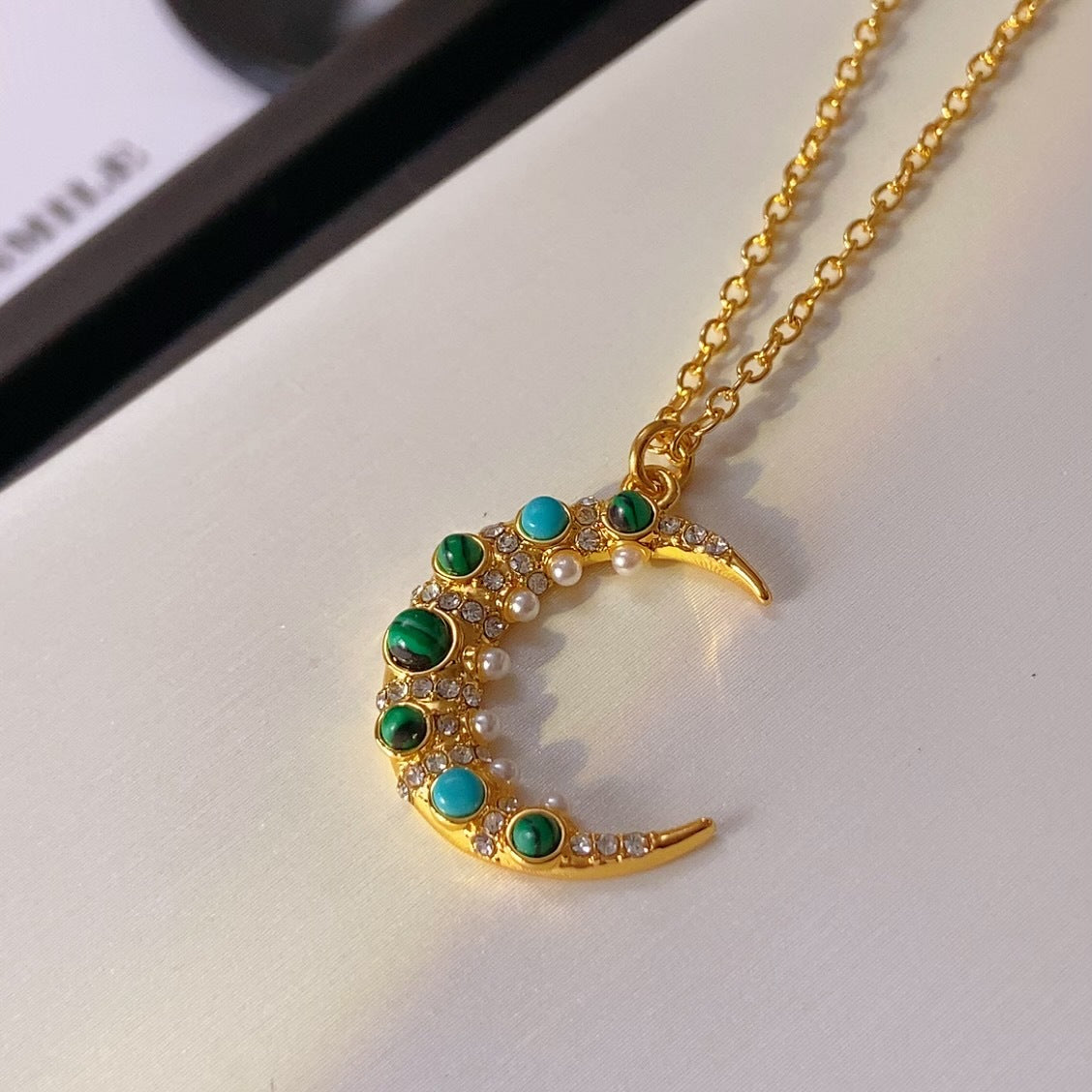 Vintage Copper-plated Gold Moon Pendant Necklace For Women – view 3
