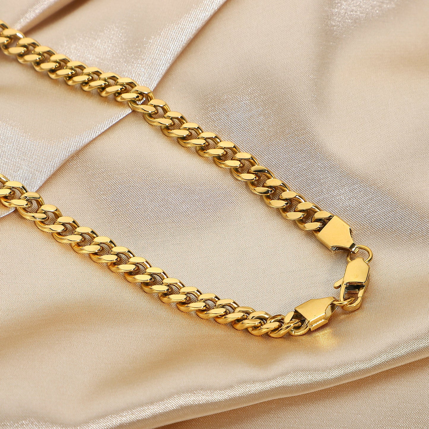Cuban Chain Necklace – 18K Gold Plated, Lobster Clasp – view 2