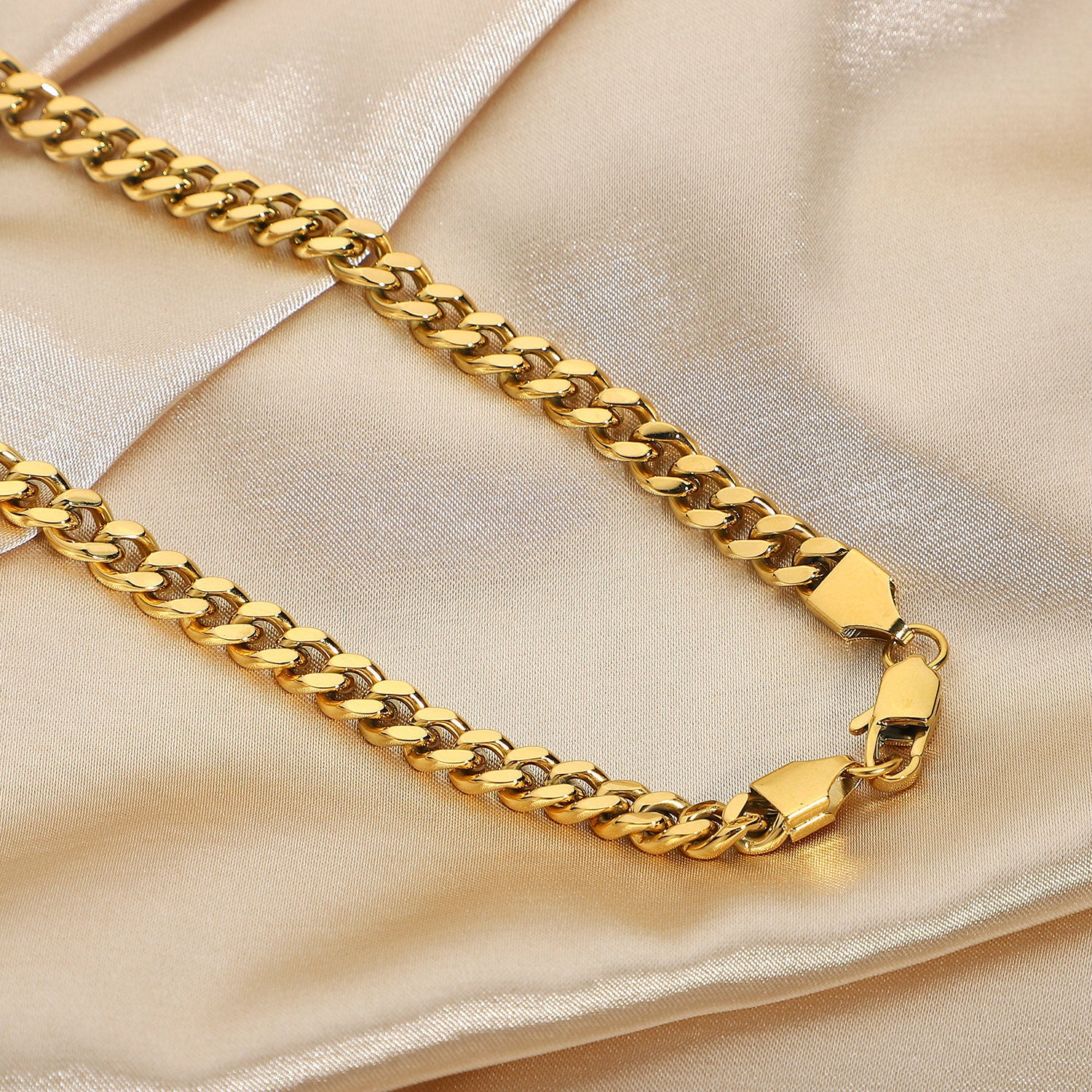 Cuban Chain Necklace – 18K Gold Plated, Lobster Clasp – view 2