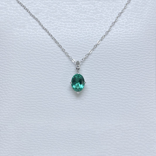 Silver Mint Green Egg Shaped Colored Diamond Clavicle Necklace For Women
