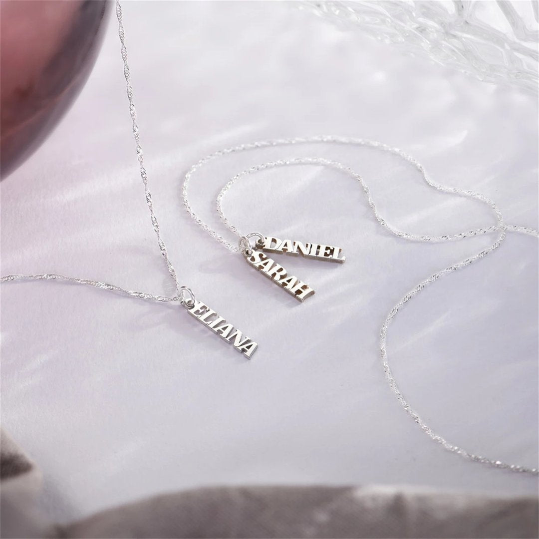 Personalized Necklace With Mother's Day Name Carving – view 3