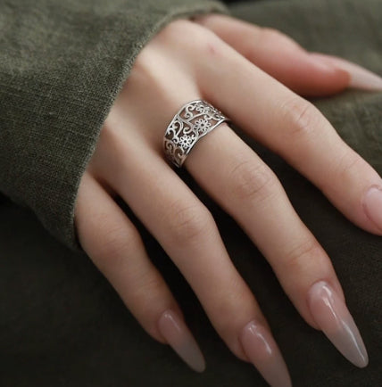White Moonlight Flower Ring – Chinese Style – view 5