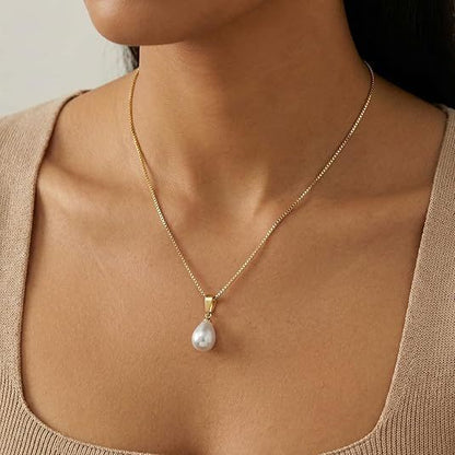 Minimalist Clavicle Chain With A