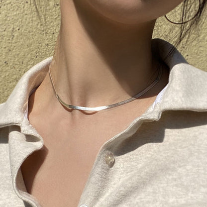 Female 18K Gold Titanium Steel Snake Bone Chain Necklace – view 5