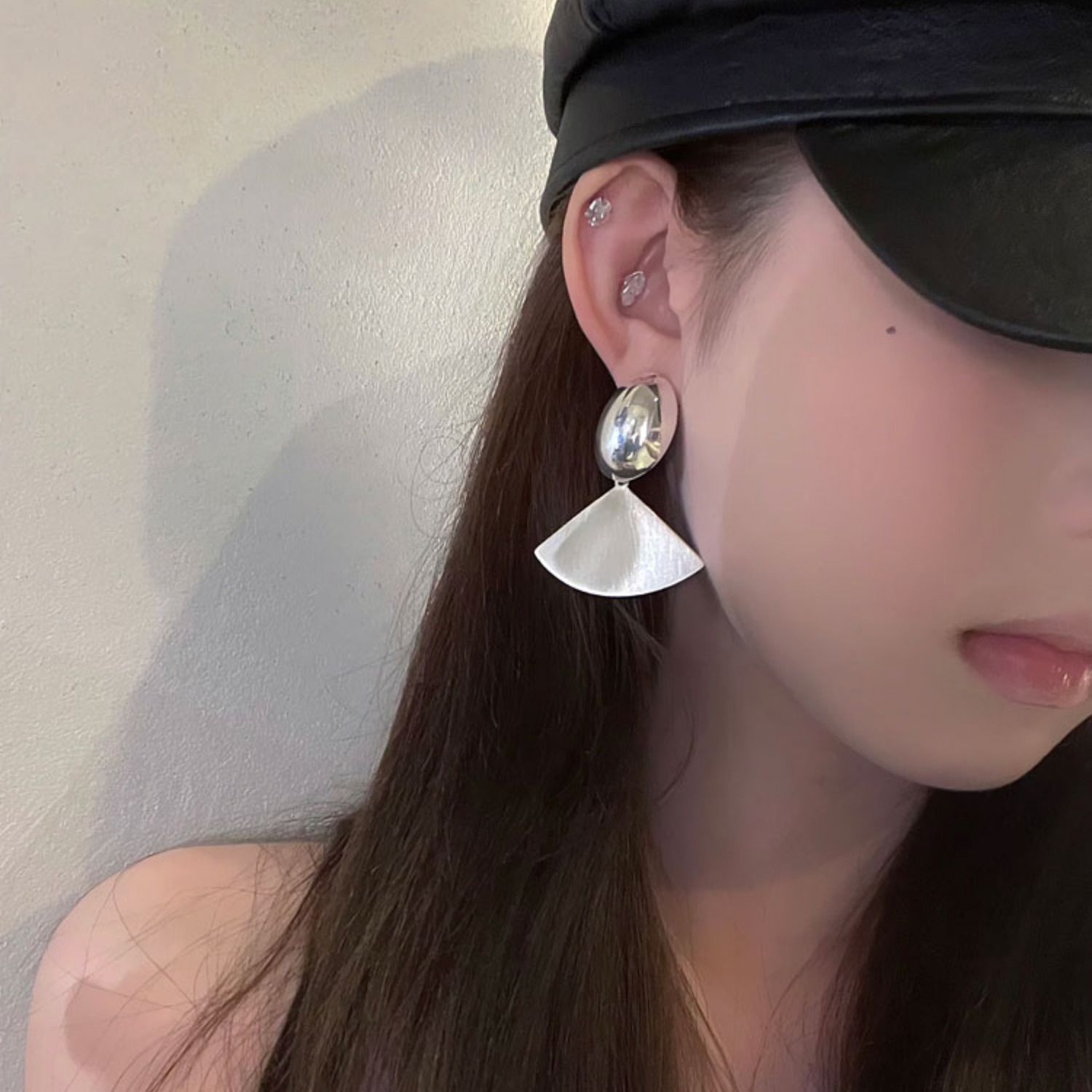 Bold Geometric Metal Earrings, Retro Matte Niche Luxury Jewelry – view 5