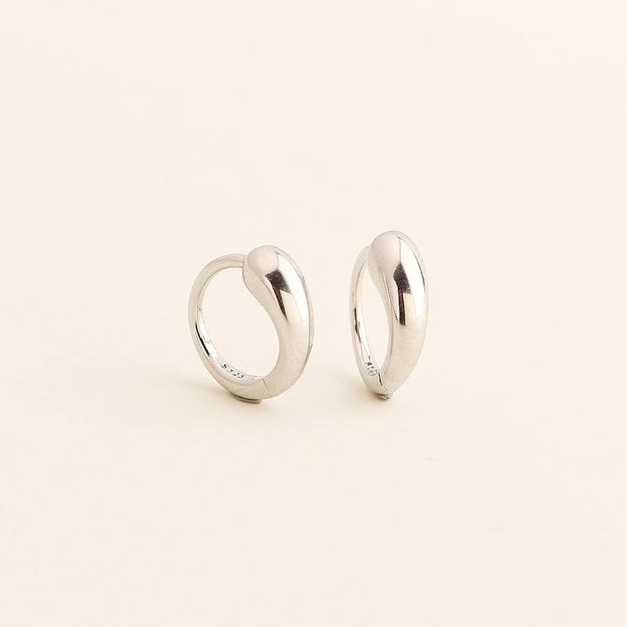 Elegant And Geometric Minimalist Earrings – view 6