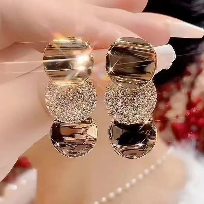 Round Metal Slice Earrings – Elegant Premium Finish – view 5