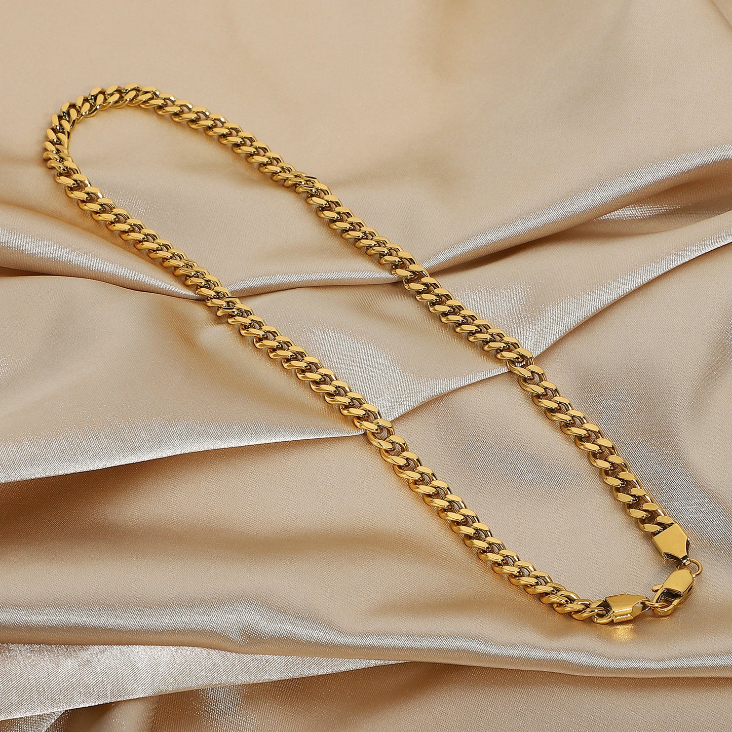 Cuban Chain Necklace – 18K Gold Plated, Lobster Clasp – view 3
