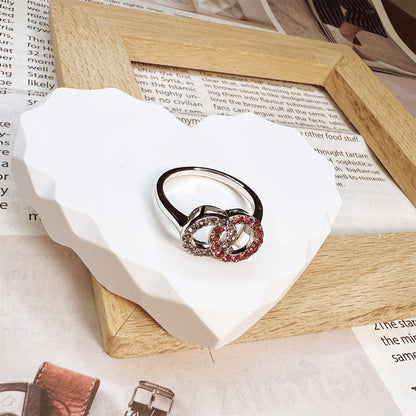 Interlocking Double-ring Simple Ring – view 2