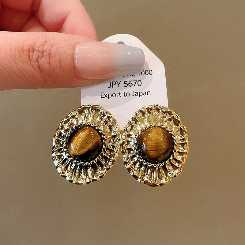 French Retro Square Amber Earrings – Minimalist – view 8