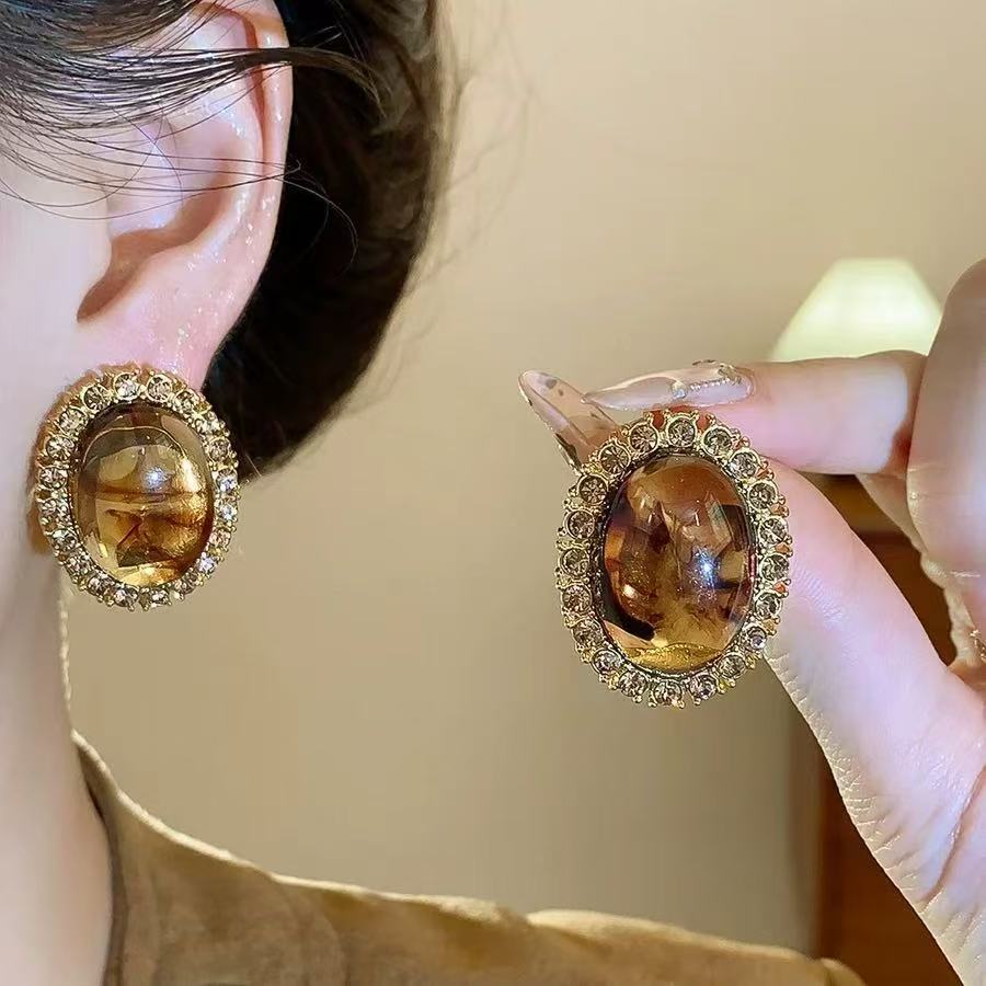 Golden Oval Marbled Resin Earrings – Retro Studs – view 5